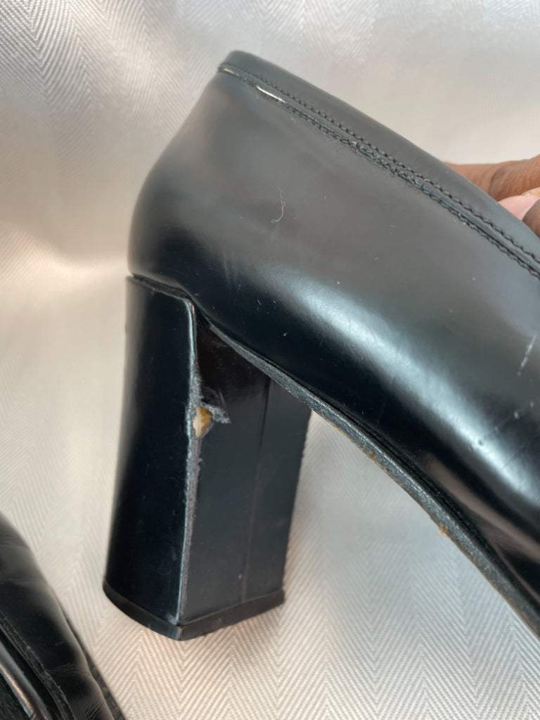 Anne Klein 11 Black Loafer Pumps