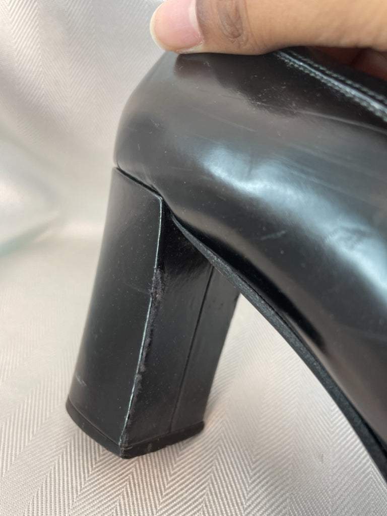 Anne Klein 11 Black Loafer Pumps