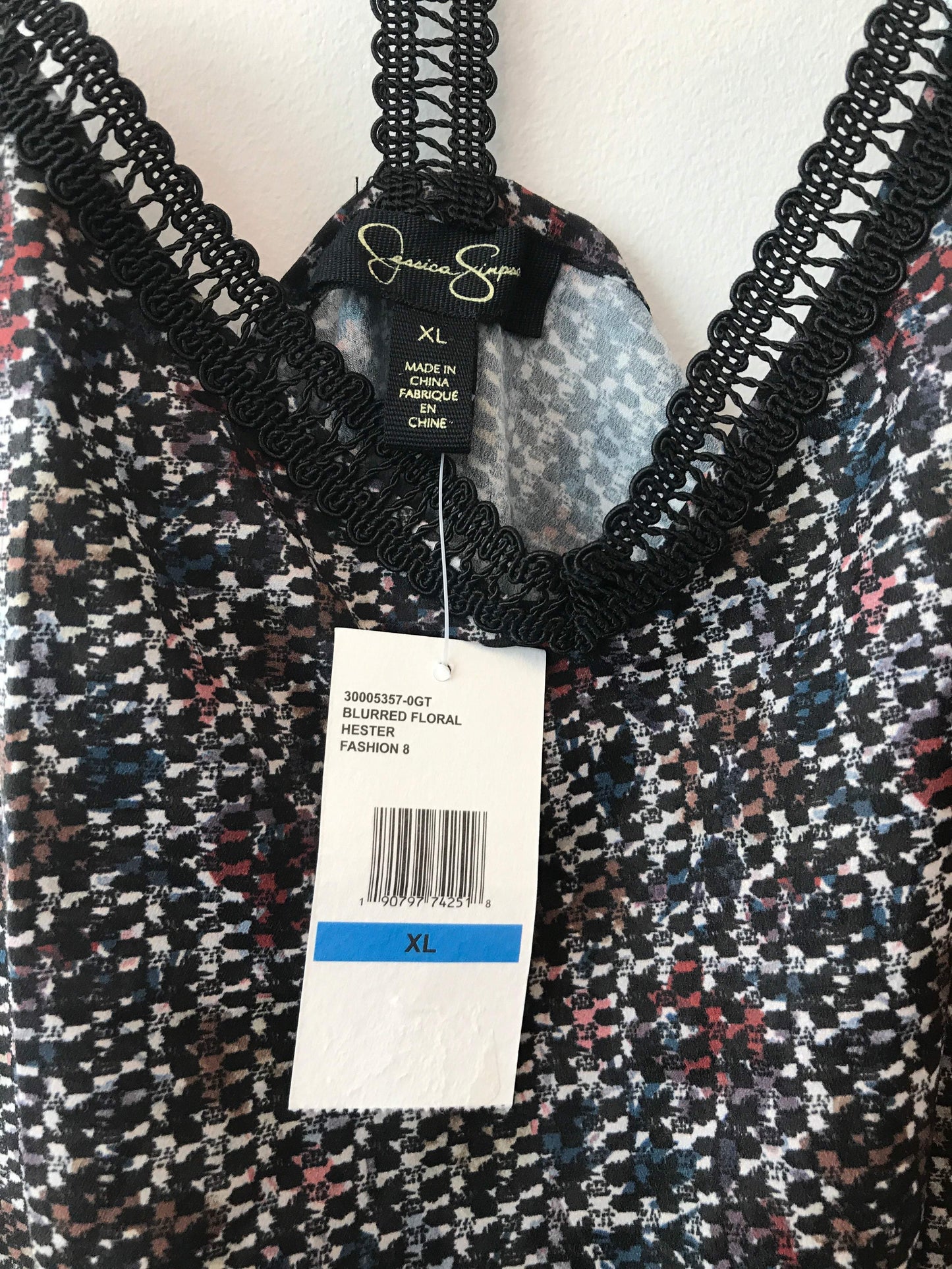Jessica Simpson Size XL Polyester Multi-color Abstract Tank Top NWT!