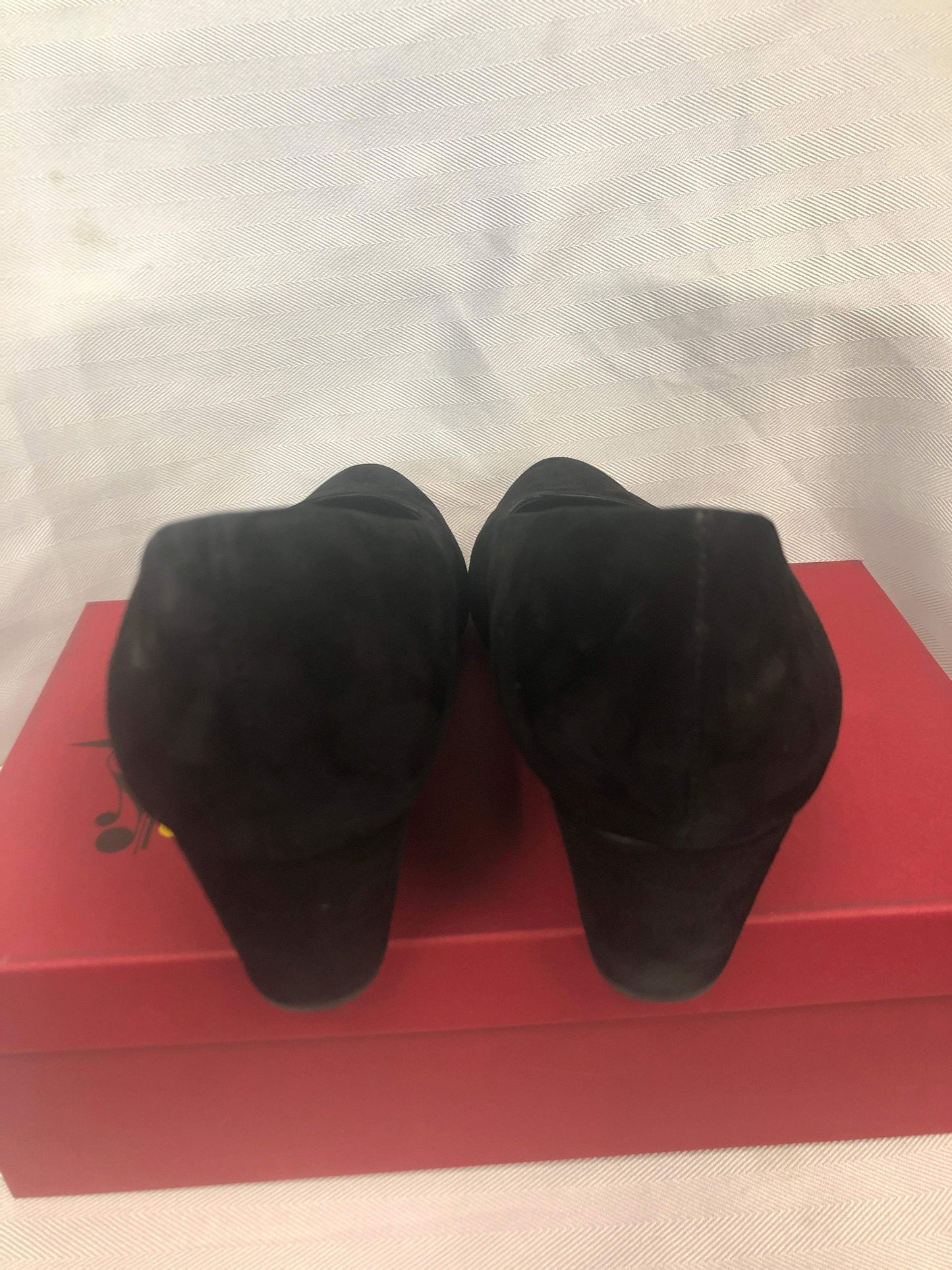 Vaneli Size 11.5 Black Suede Wedges