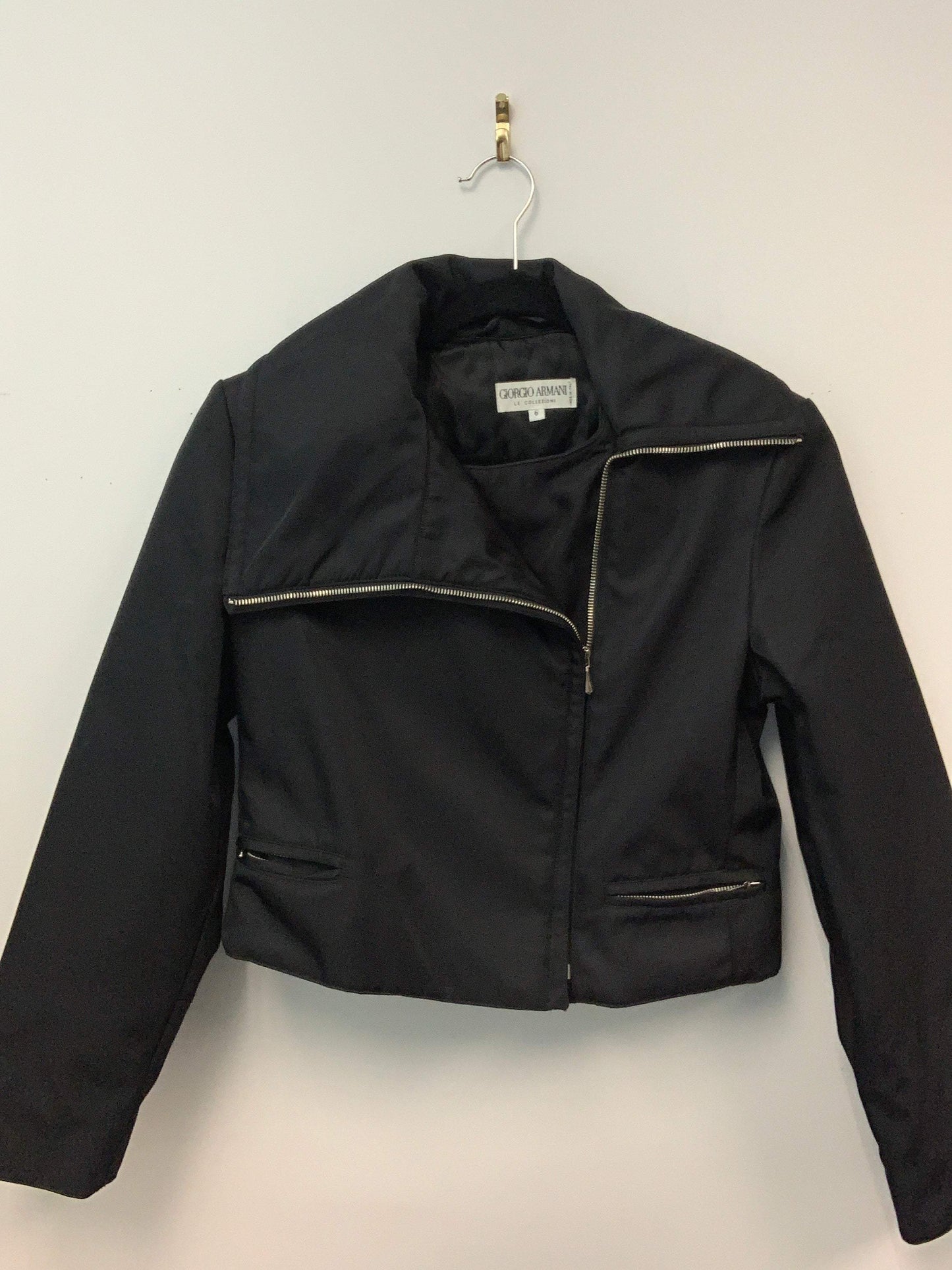 AUTHENTIC Giorgio Armani Size 6 Black Cropped Jacket
