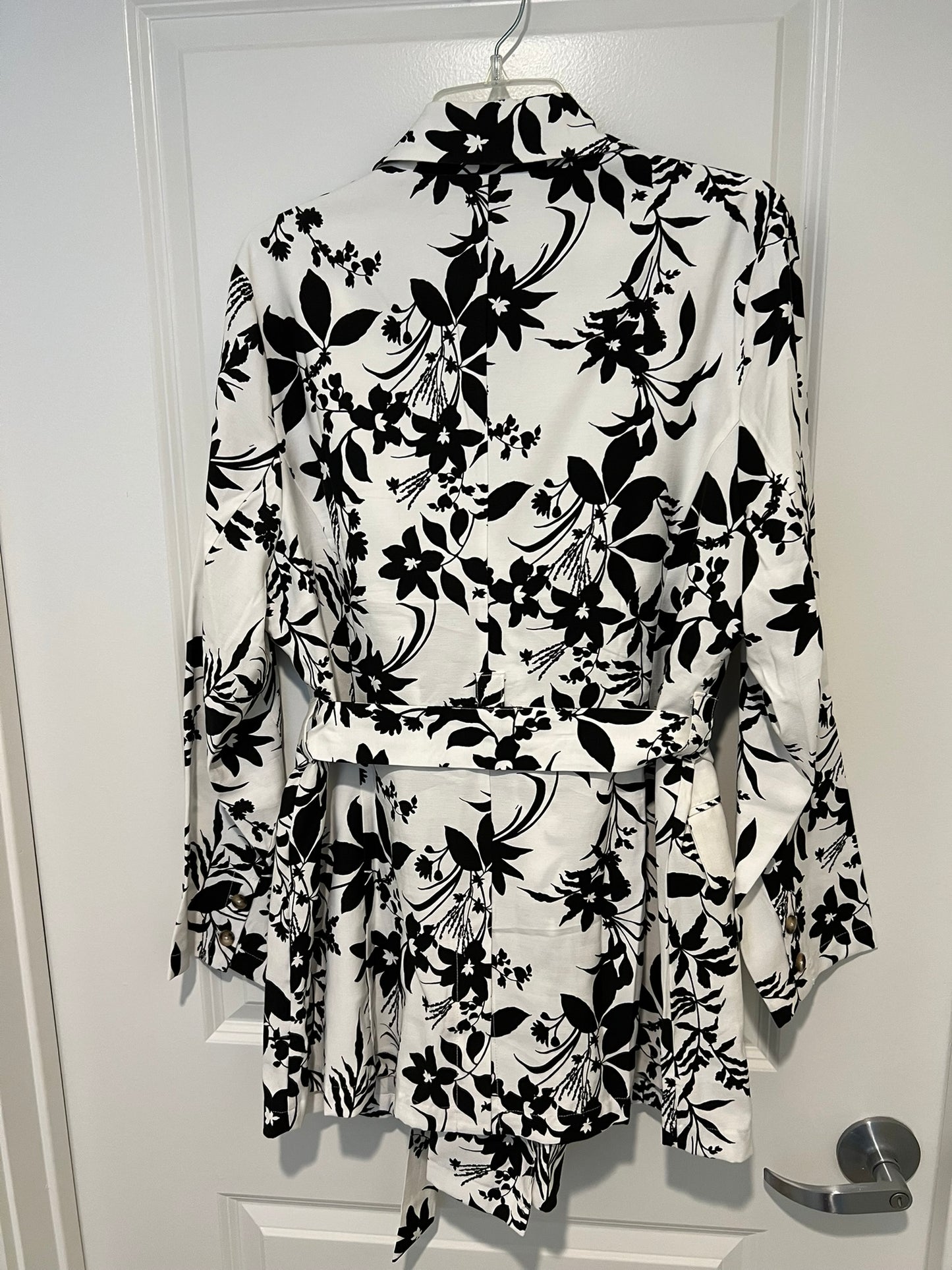 Standards & Practices Black & White Floral Print Jacket 1XL