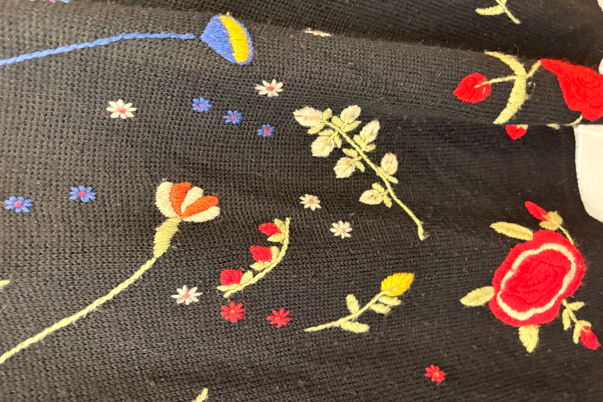 Vintage Y2K Sleeping on Snow Long Black Knit Cardigan with Floral Embroidery