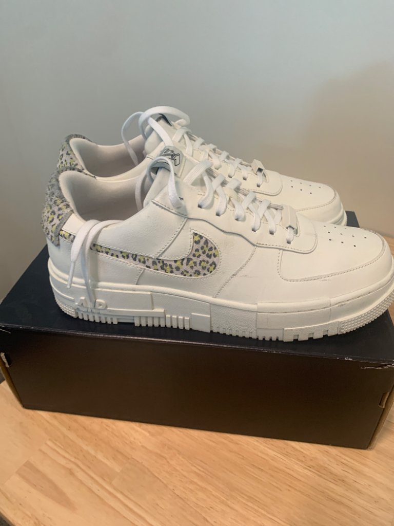 Air Force 1 Pixel SE Women's Size 12