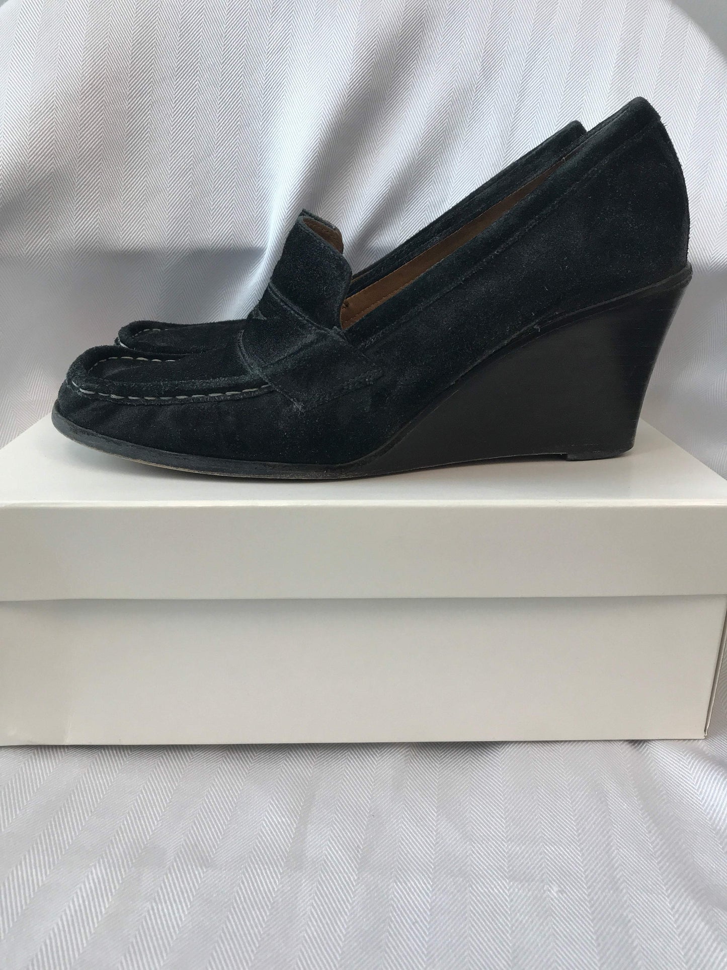 KORS Michael Kors Size 11 Black Suede Loafer Wedges