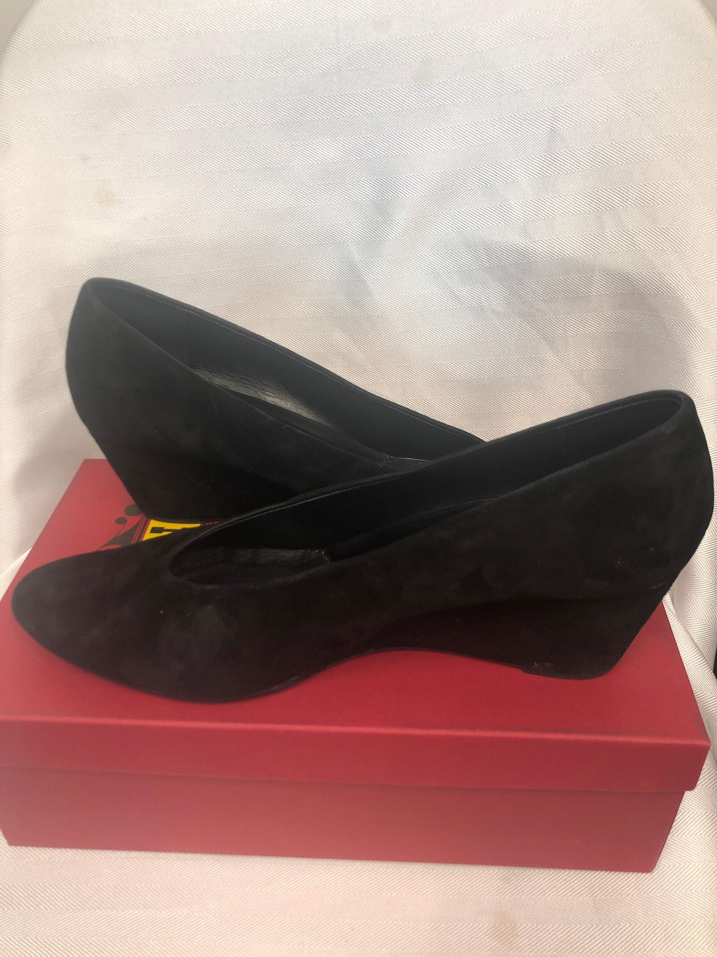 Vaneli Size 11.5 Black Suede Wedges