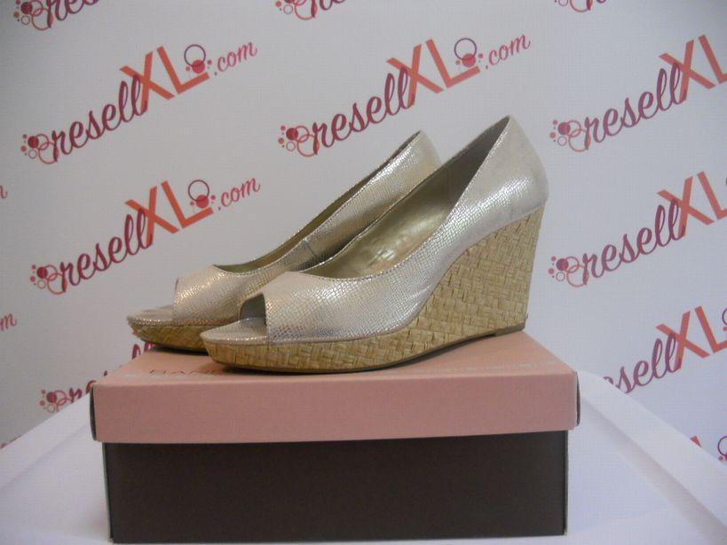 Bandolino Size 11 Gold Espadrille Peep toe Wedges