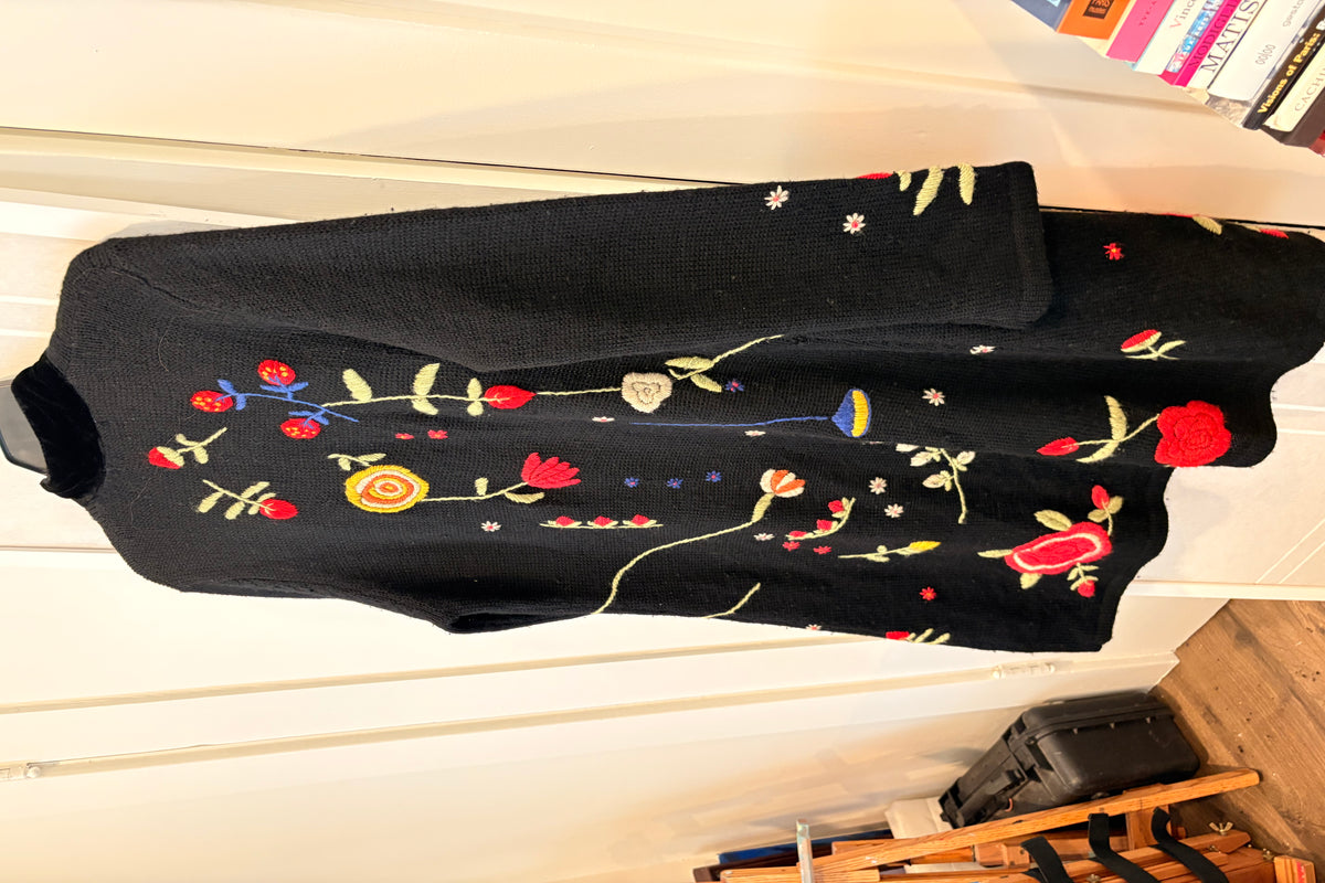 Vintage Y2K Sleeping on Snow Long Black Knit Cardigan with Floral Embroidery